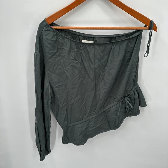 CLOTH & STONE NWT Luxe Satin One Shoulder Top // XS - Picture 6 of 13